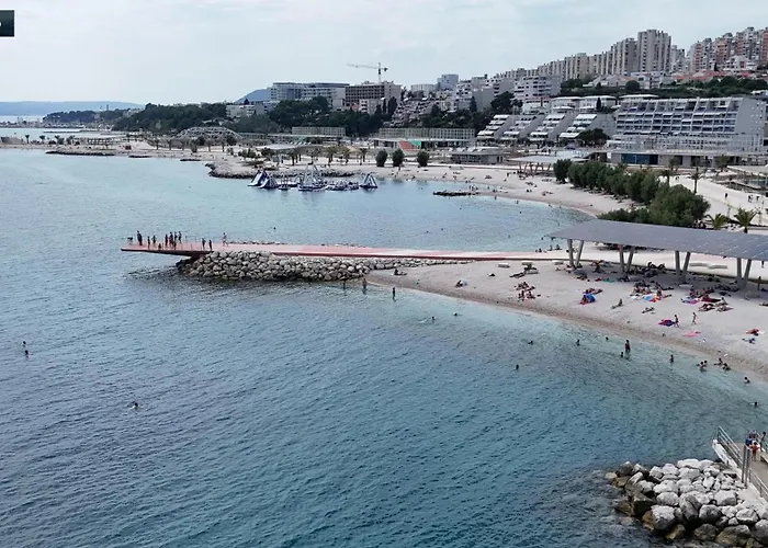 Apartment Verdi Split With Free Private Parking Space