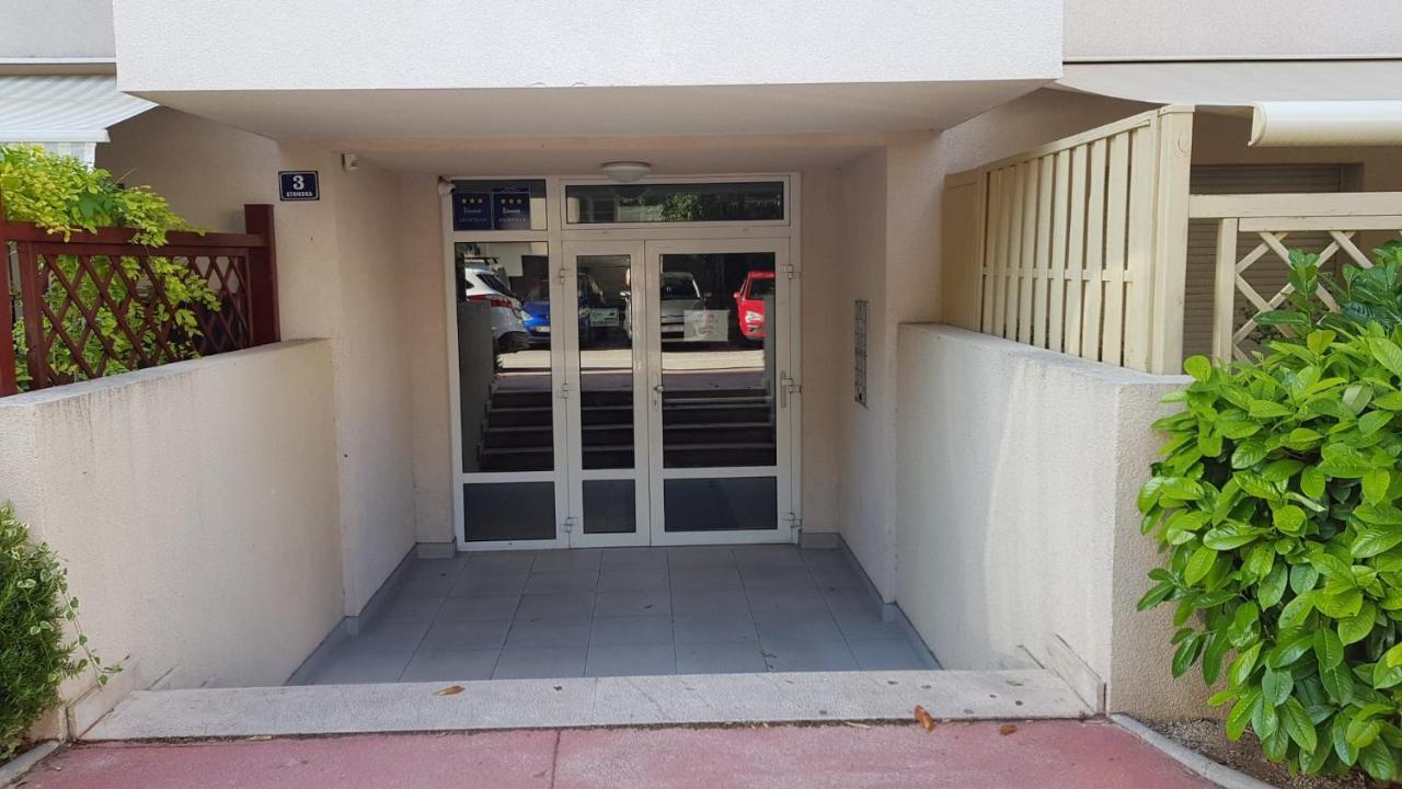 Verdi With Free Private Parking Space