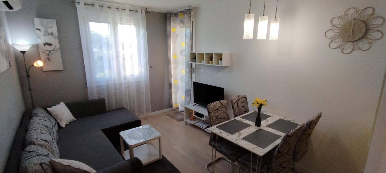 Verdi With Free Private Parking Space Apartament Split