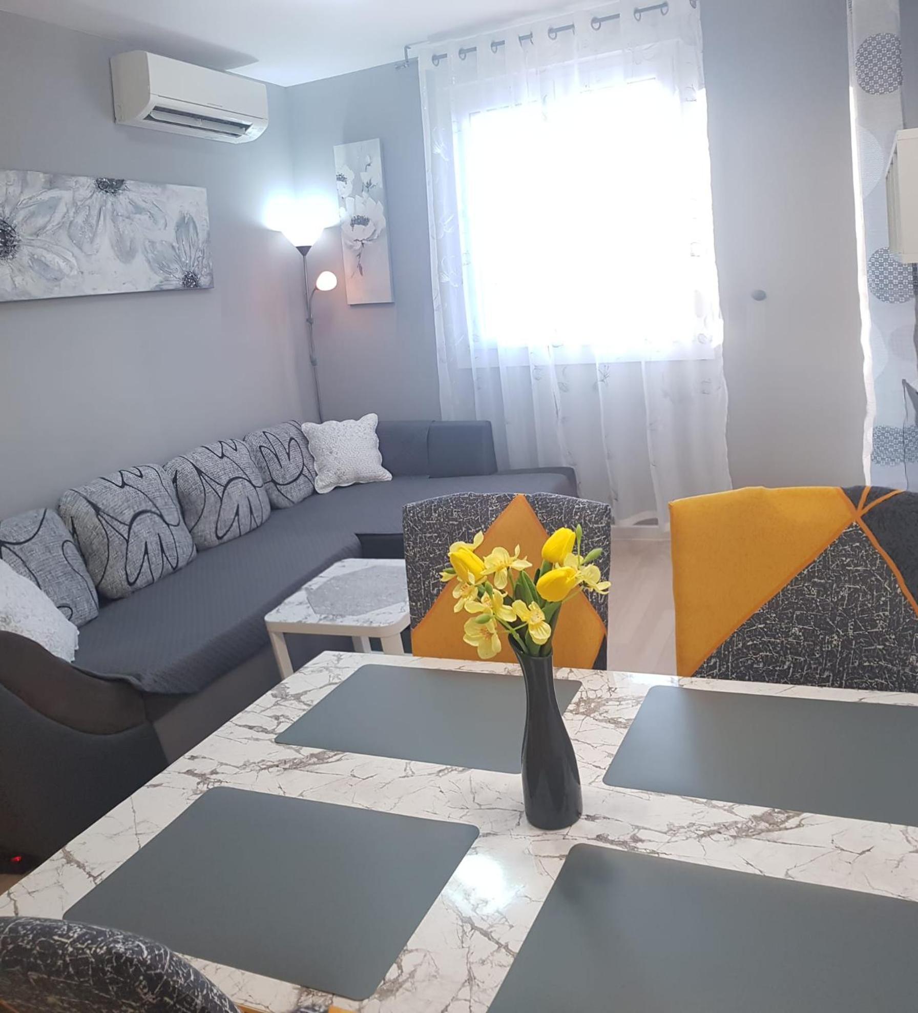 Verdi With Free Private Parking Space Apartament Split