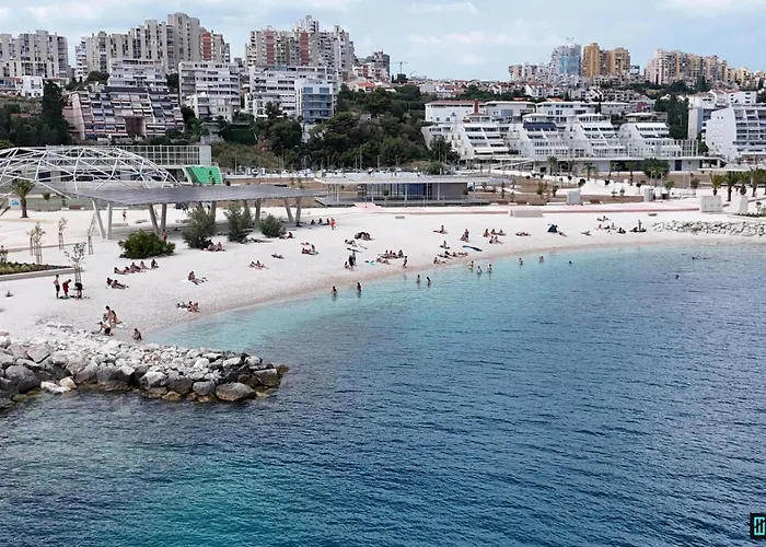 Apartment Verdi Split With Free Private Parking Space