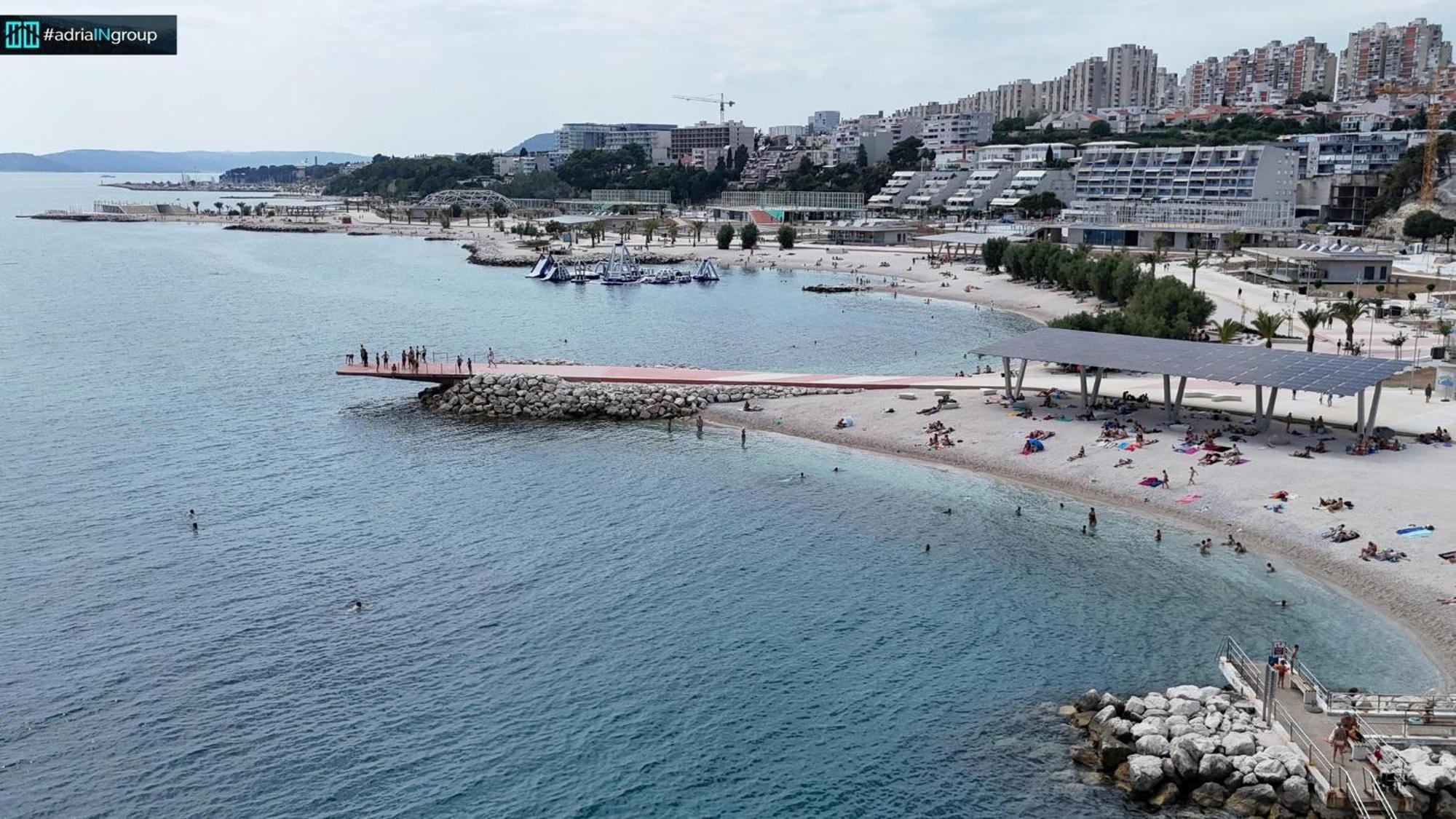 Verdi With Free Private Parking Space Split