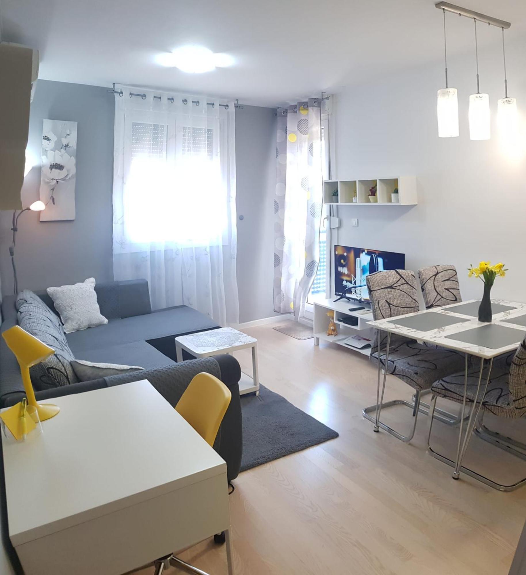 Verdi With Free Private Parking Space Apartmán